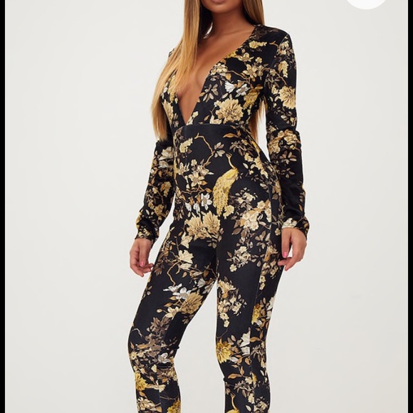 Pretty Little Thing Velvet Jumpsuit - Picture 3 of 7